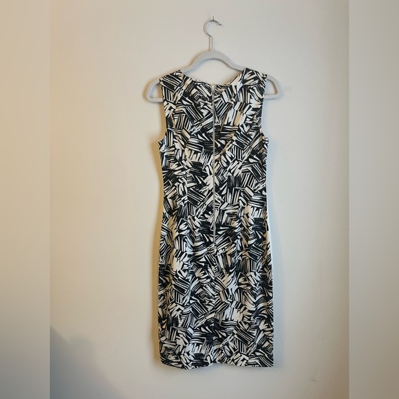 Karen Millen Graphic Monochrome Sheath Dress | US 8 /Uk 12| Black & White Pencil - Picture 6 of 7